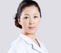 得知我可能是侯亚杰主任近期以来做的双眼皮的较佳的时，我激动的睡不着